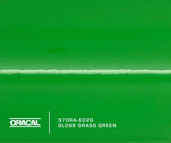 Oracal 970RA-602G Gloss Grass Green